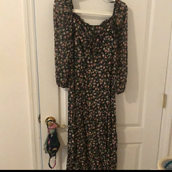 Sold - Picture 2 of 8